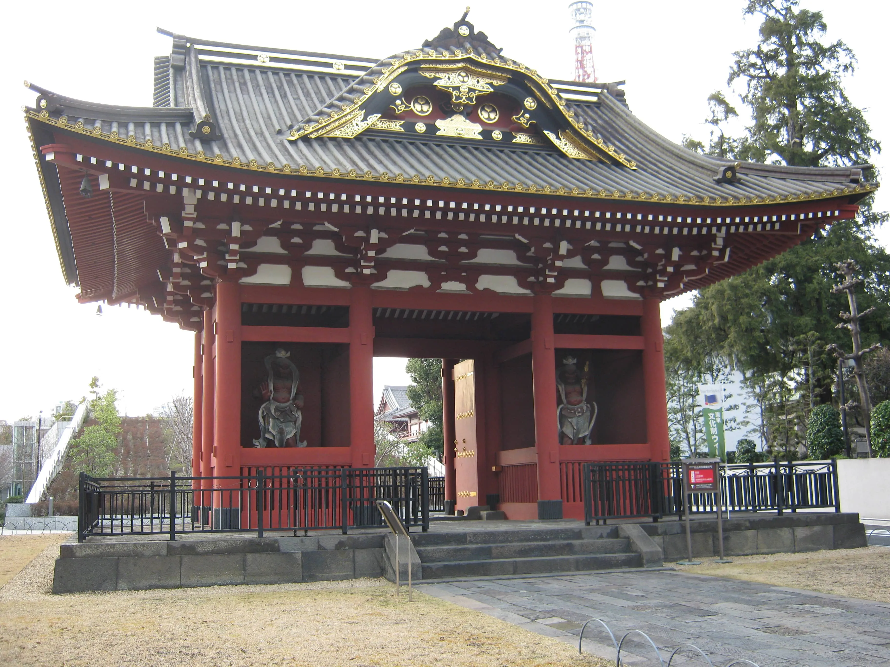 Japan Trip 2010 | Gate of Daitokuin | Magical Girl Kamiko | This Mortal Coil Webcomic Japan Trip 2010 | Gate of Daitokuin | Magical Girl Kamiko | This Mortal Coil Webcomic